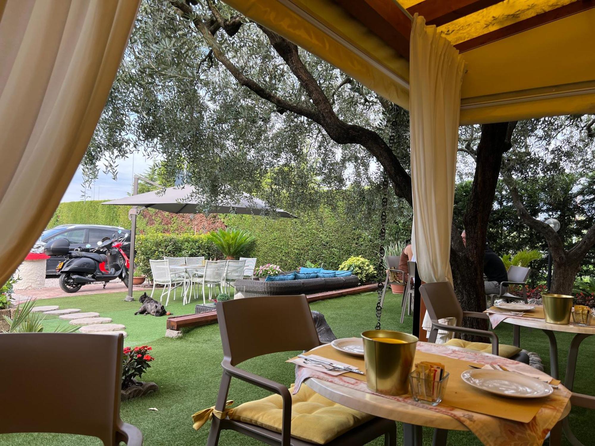 Garda Dream Hotell Lazise Exteriör bild