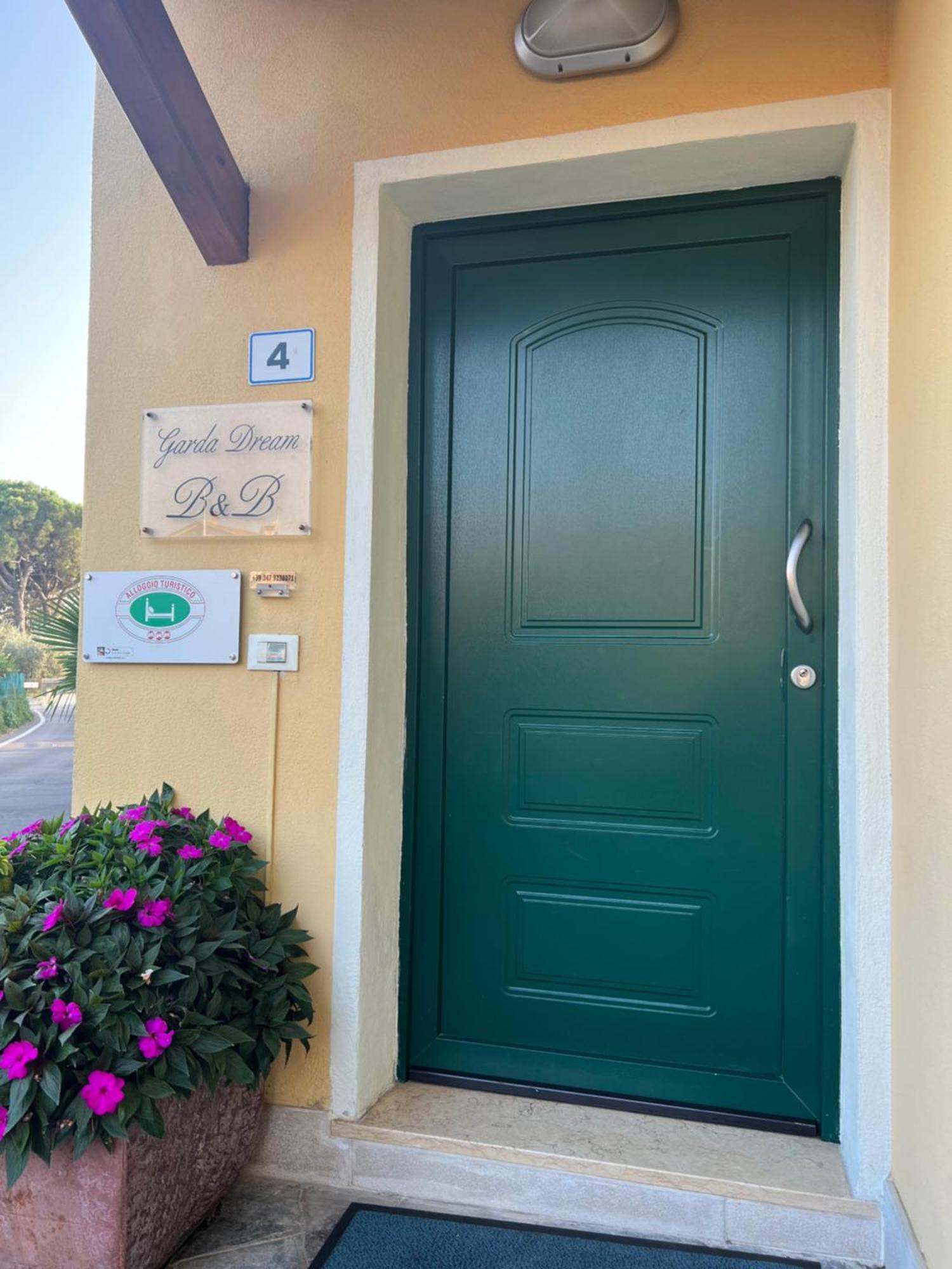 Garda Dream Hotell Lazise Exteriör bild